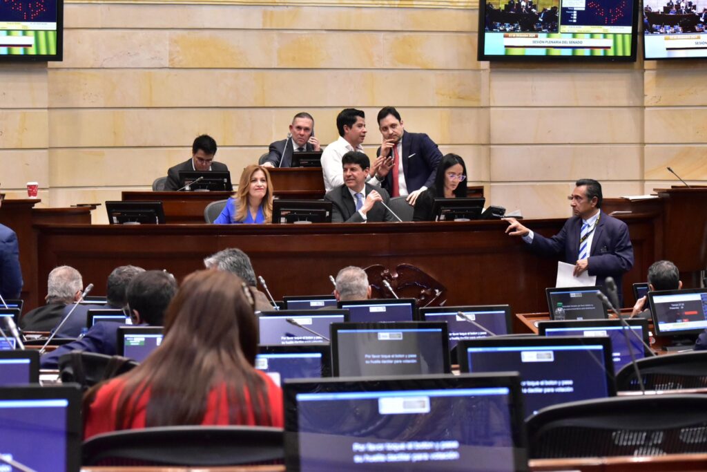 Consulta popular llega a hora decisiva, así están las bancadas en el Senado para la votación