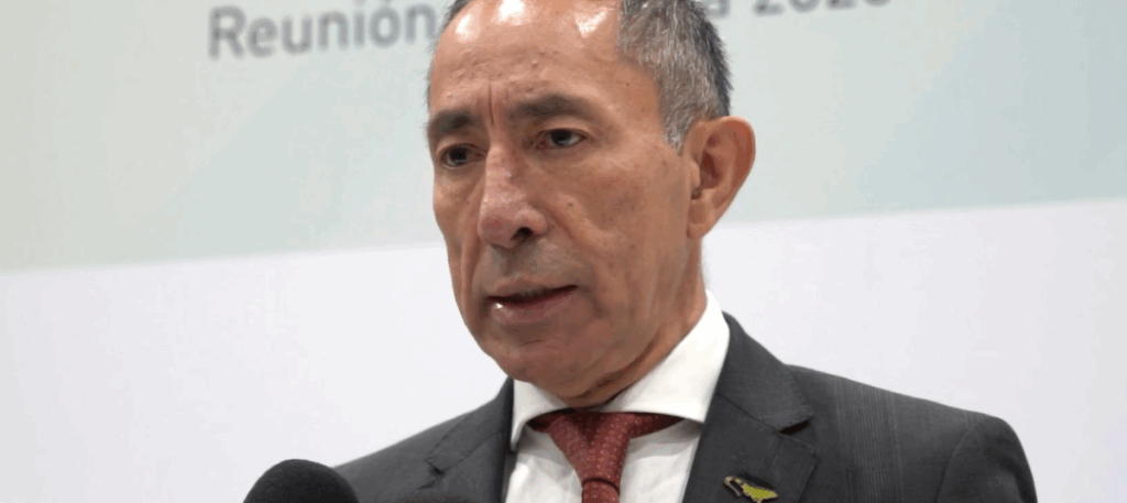 Fiscalía investiga a Ricardo Roa, presidente de Ecopetrol, por presunto direccionamiento de contratos en sector aéreo