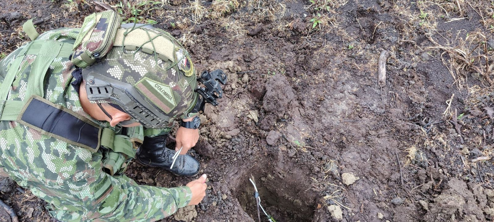 Ejército Nacional neutraliza explosivo cerca de colegio en zona rural de Tumaco