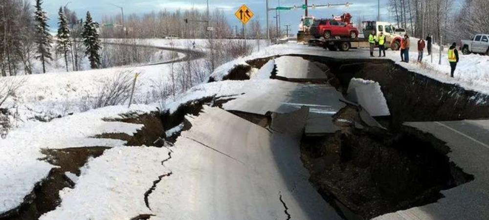 Fuerte sismo de magnitud 7,3 sacude el Golfo de Alaska y genera alerta de tsunami