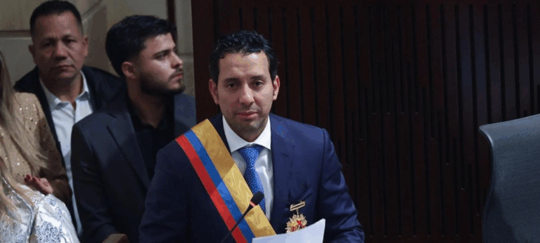 Julián David López, fue elegido presidente de la Cámara con respaldo del Gobierno