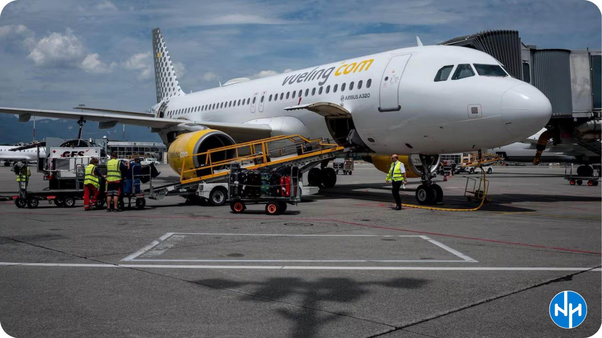 Niño es abandonado en aeropuerto por pasaporte vencido