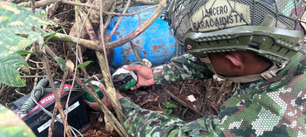 Ejército destruye depósito ilegal con explosivos en zona rural de La Tola, Nariño