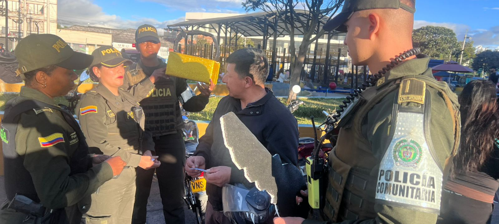 Policía Comunitaria en Ipiales lanza campaña creativa para prevenir el hurto de vehículos