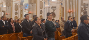 En Pasto despiden al senador Miguel Uribe Turbay con una misa en la Catedral. En Bogotá jornada de homenajes.