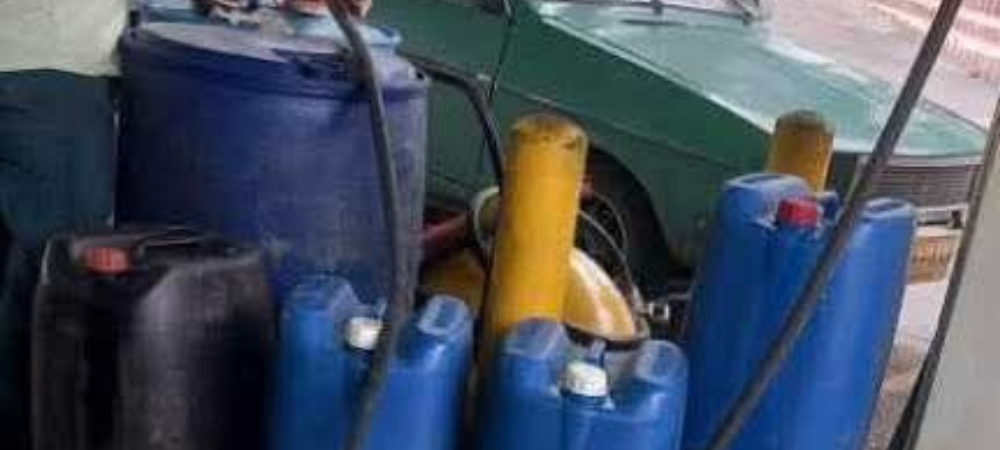 Denuncian presunto contrabando de gasolina en estaciones de servicio de Tumaco