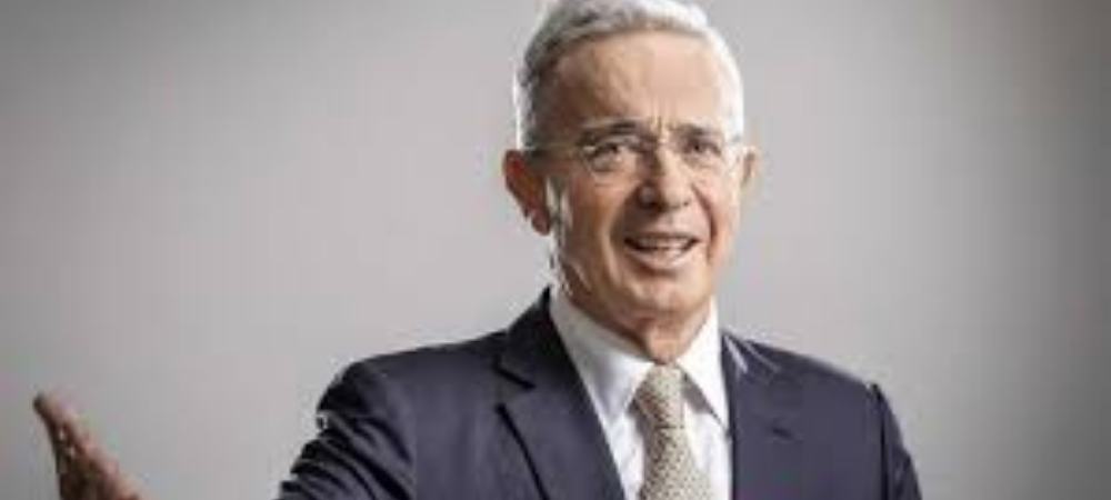 Tribunal Superior de Bogotá absuelve a Álvaro Uribe Vélez en caso de soborno