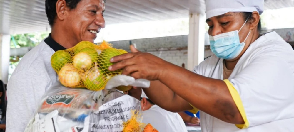 Gobierno garantiza alimentación escolar durante vacaciones con entrega de 2.5 millones de canastas en todo el país