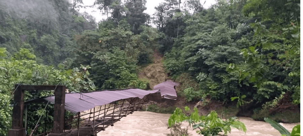 Fuertes lluvias afectan puente que comunica a pueblo Awá