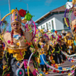 Más de 2.300 estudiantes llenaron de música y color las calles de Pasto durante el Carnaval de la Alegría Estudiantil Imagen: Alcaldía de Pasto – Oficina de Prensa