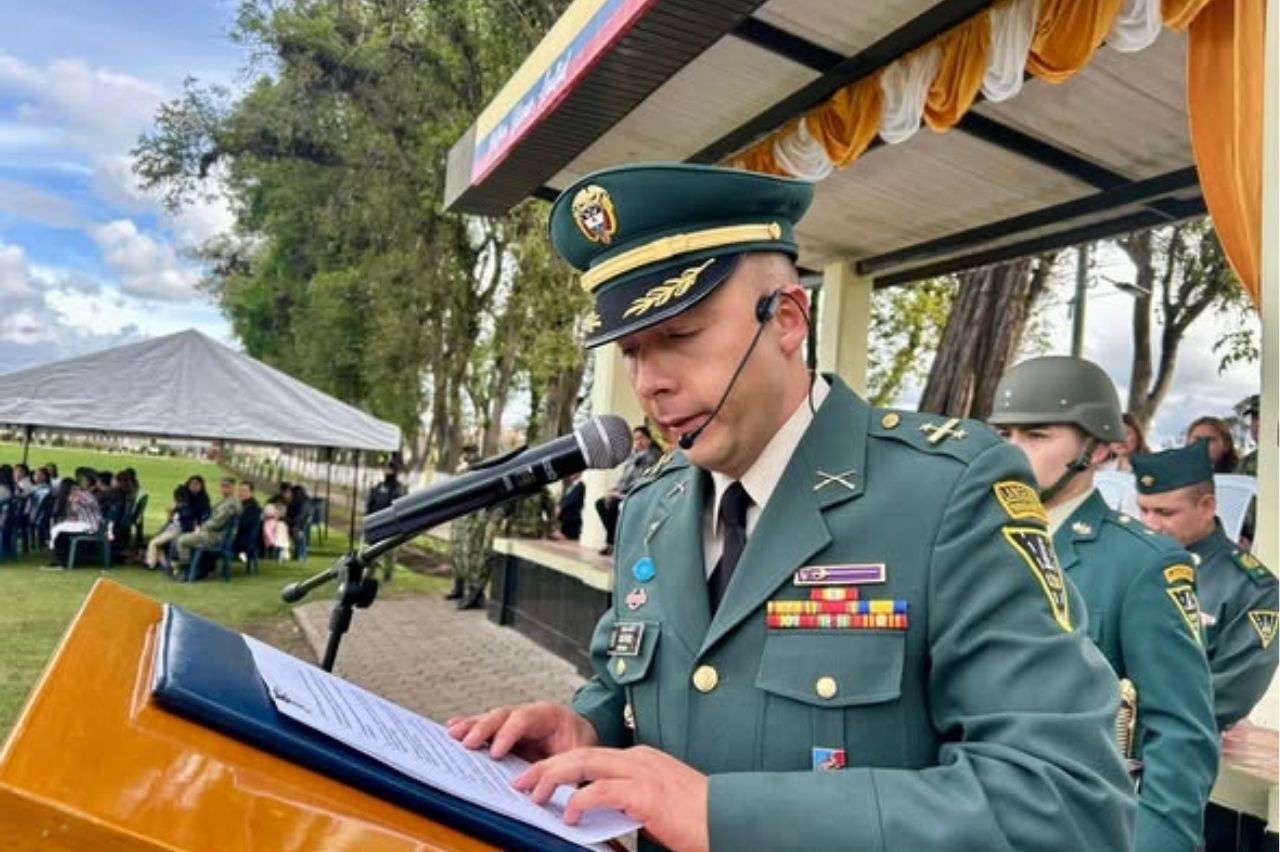 El Teniente Coronel Luis Erazo asume la comandancia del Batallón Energético y Vial N.° 20 en Nariño