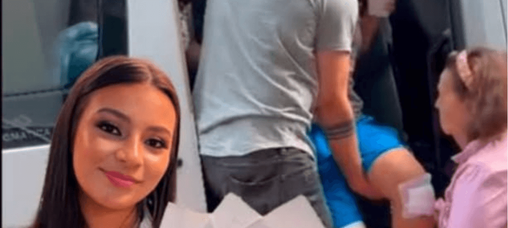 “Dios nos dio un milagro y ese milagro eres tú”: emotivo recibimiento a joven sobreviviente de tragedia vial