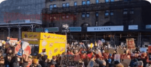 Nueva York se moviliza masivamente en defensa de los derechos migrantes y contra la violencia institucional