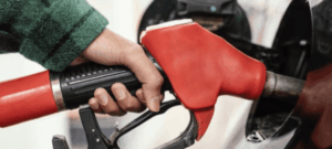 Petro anuncia reducción progresiva en el precio de la gasolina