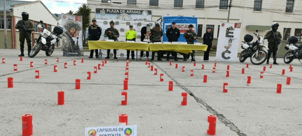 Ejército y CTI incautan material de guerra y explosivos en zona rural de Ipiales