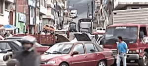 Desalojo de ventas de autos en la avenida Julián Bucheli