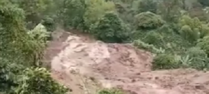 Deslizamiento de tierra afecta a la vereda Chapiurco en San Bernardo