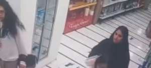 Mujer fue captada robando en establecimiento de Pasto