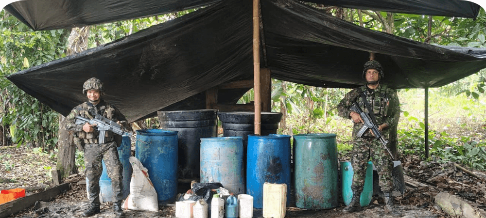 Ejército destruye laboratorio de pasta base de coca en zona rural de Olaya Herrera