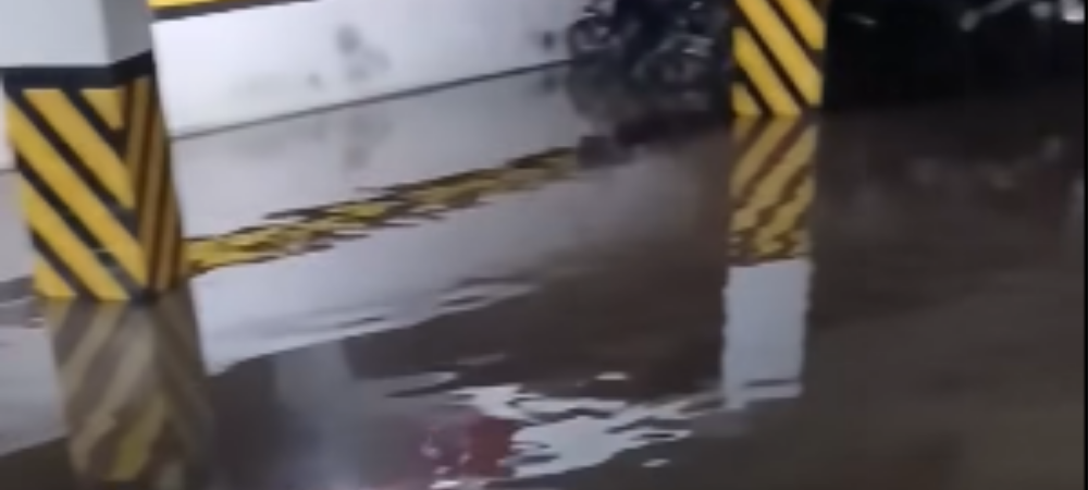 Inundaciones de aguas negras afectan edificio Villa Rocío en Pasto