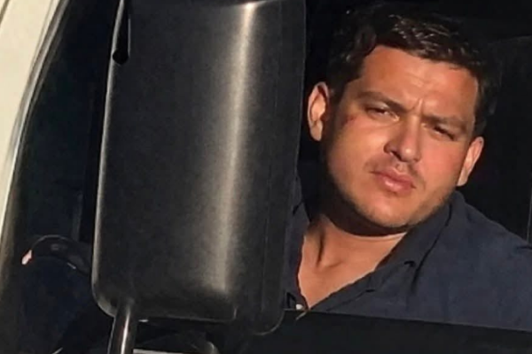 Familiares buscan a conductor que presuntamente atropelló a un ciudadano y huyó