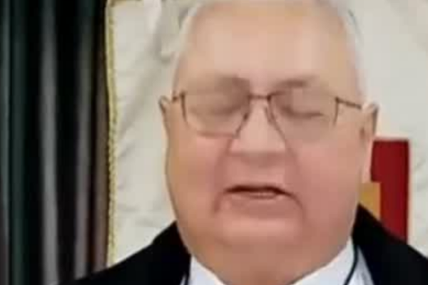 Iglesia exige soluciones urgentes ante crisis social y abandono estatal en el Puente de Rumichaca